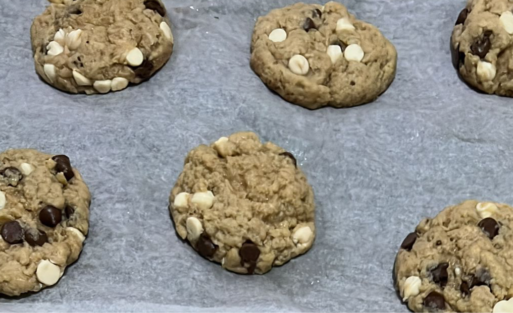 Signature Chocolate Chip Cookie