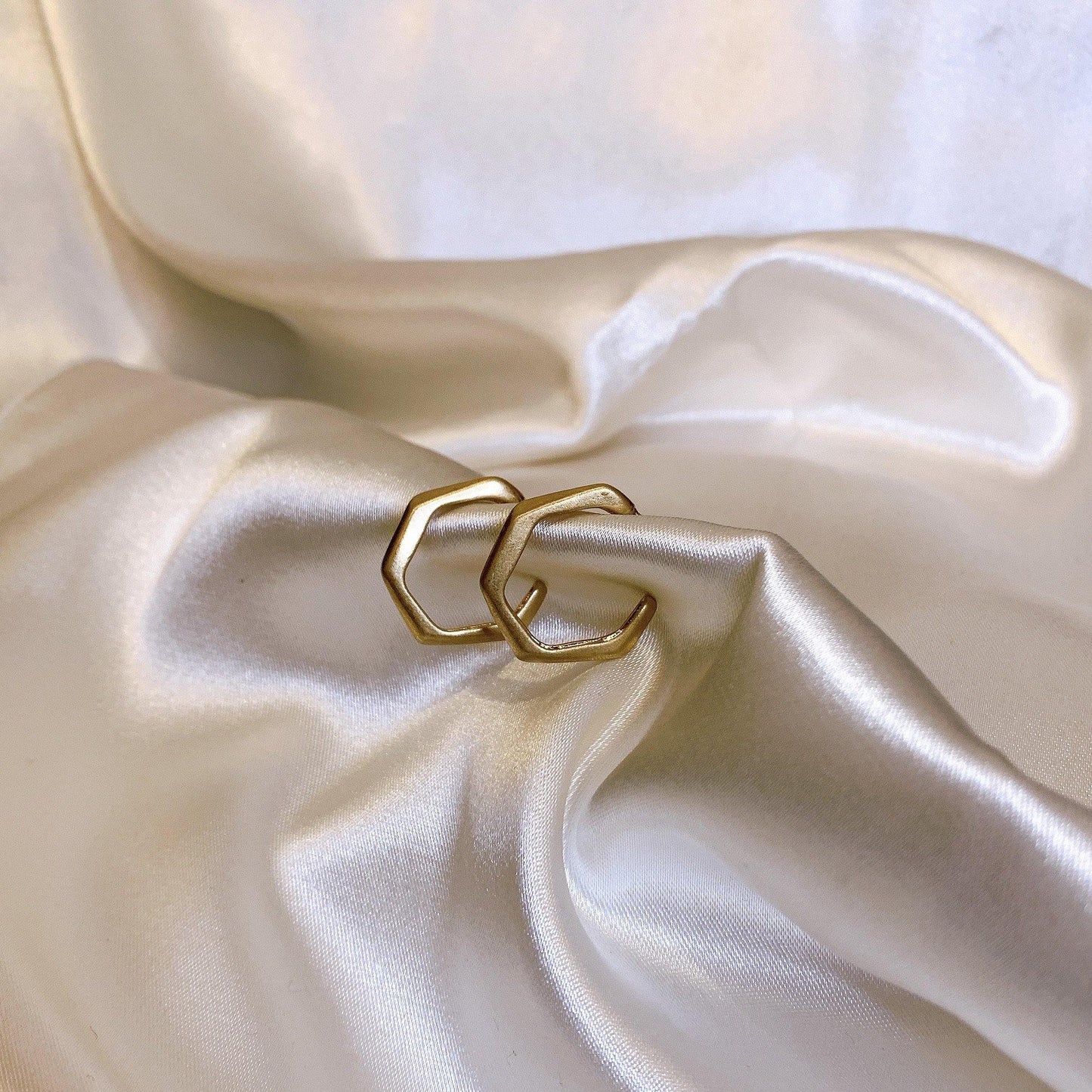 Gonia hoop earrings - babysaint